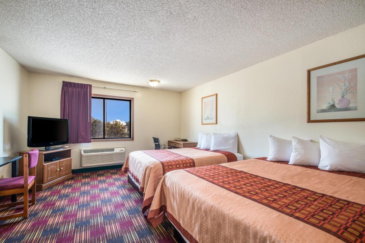 Americas Best Value Inn & Suites Harrisonville Ngoại thất bức ảnh