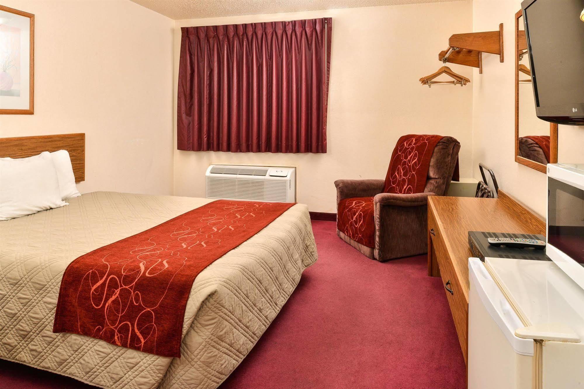 Americas Best Value Inn & Suites Harrisonville Ngoại thất bức ảnh